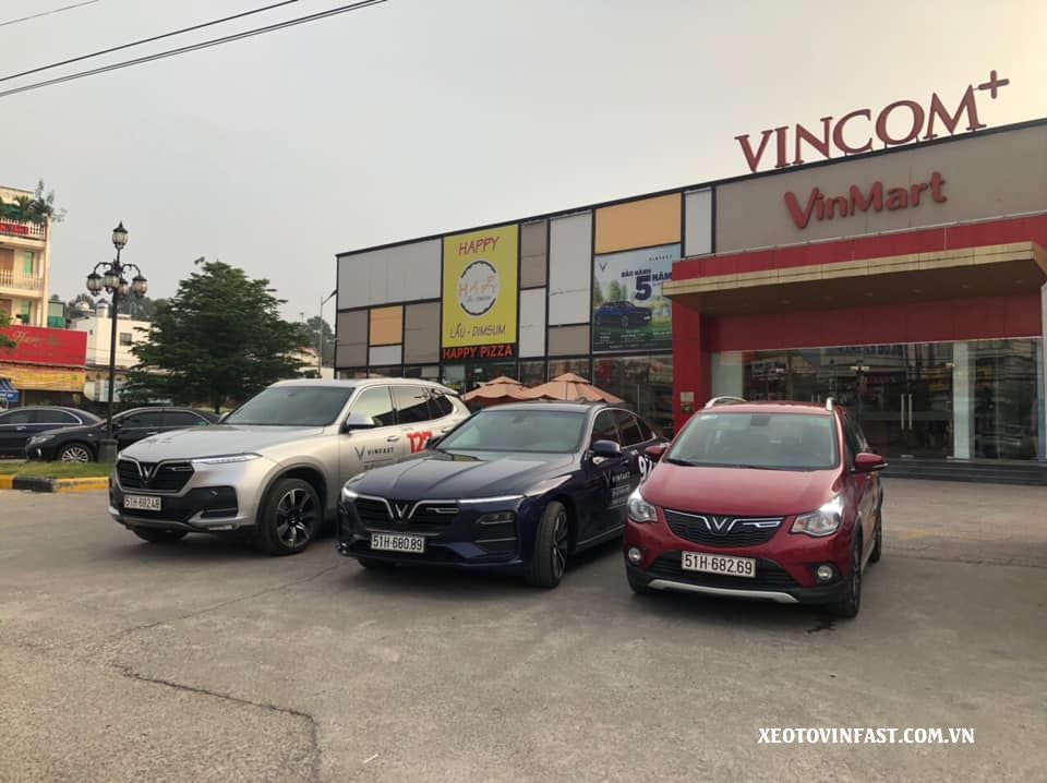 VinFast Thủ Đức | Cổng trước showroom VinFast Thủ Đức