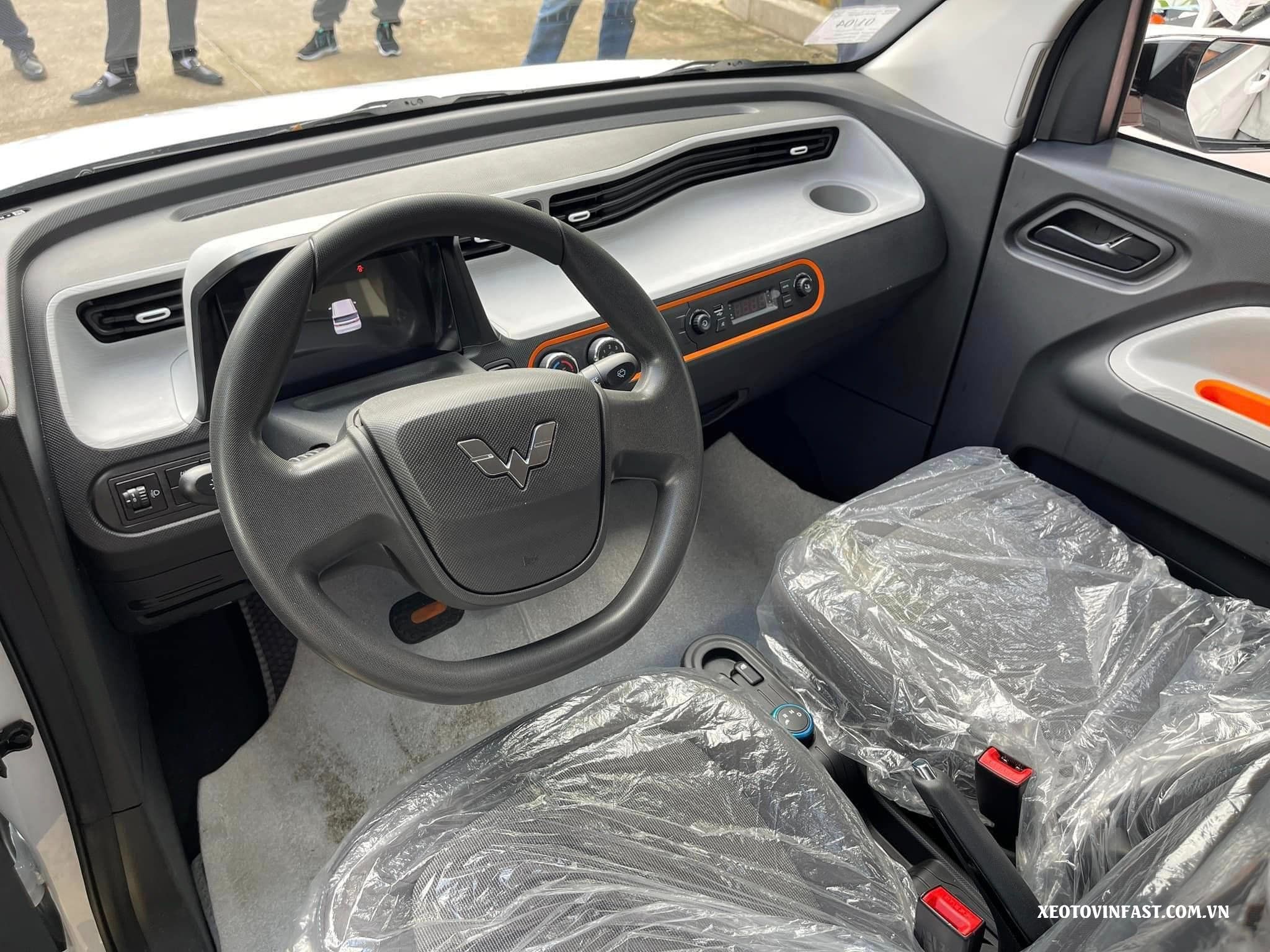 SO SÁNH VINFAST VF 3 VÀ WULING HONGGUANG MINIEV | Nội thất xe WULING HONGGUANG MINIEV