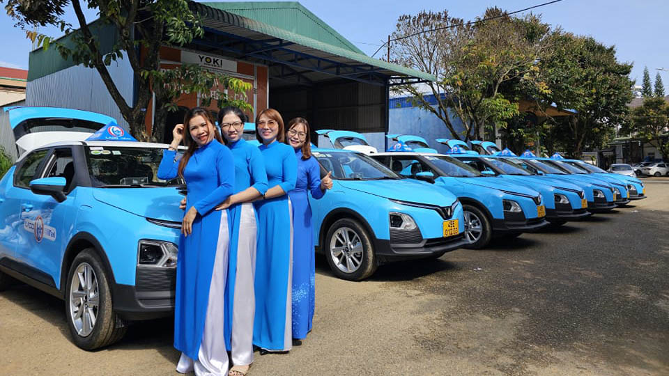 Quý 1/2024 VinFast tăng trưởng doanh thu 269,7%, doanh số tăng 444% so với cùng kỳ 2023 - 2
