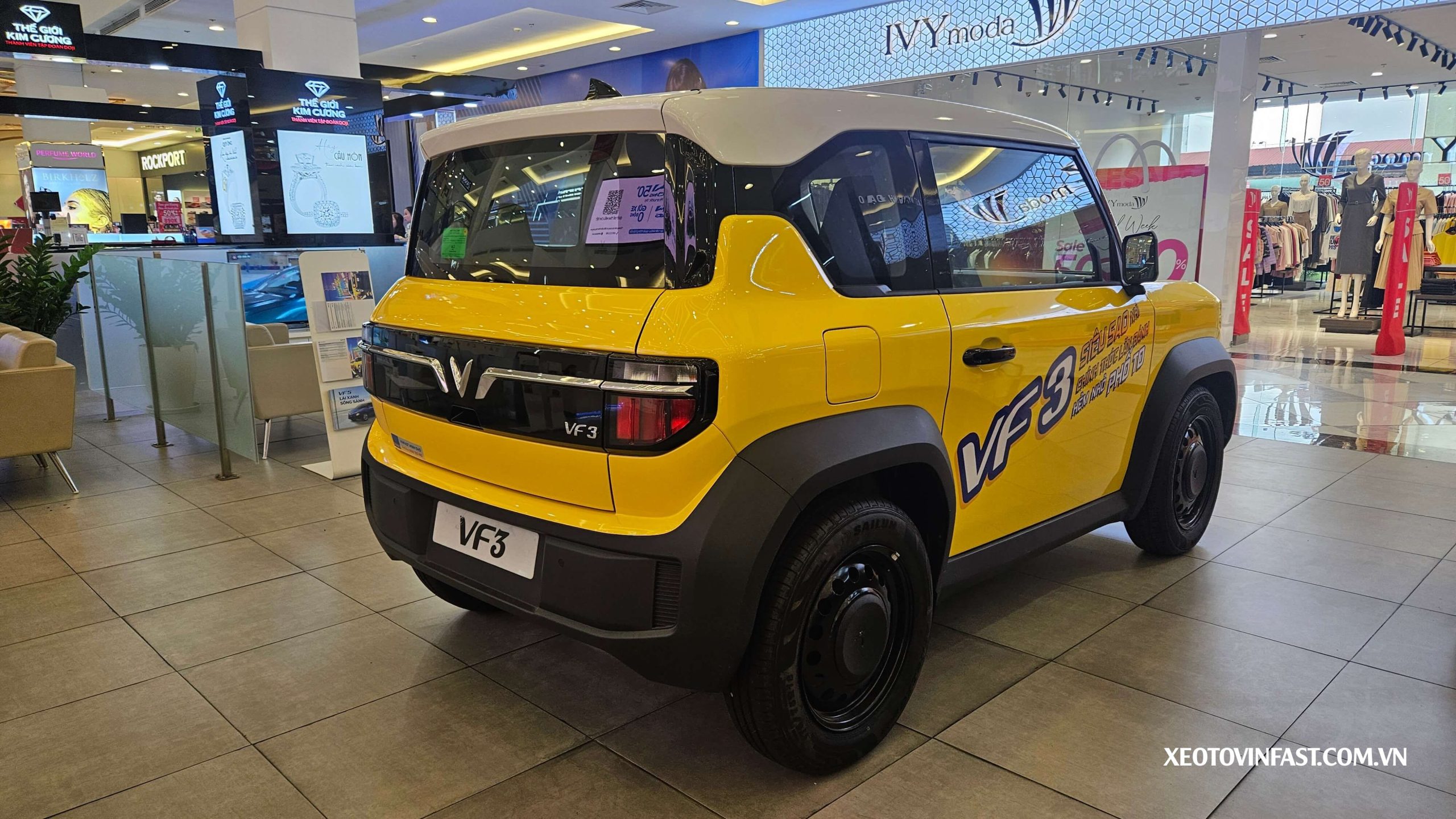 Đánh Giá Xe VinFast VF3 Màu Vàng - 3