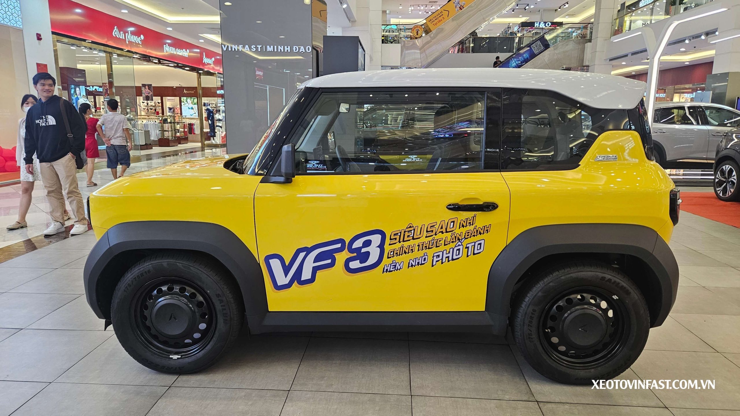 Đánh Giá Xe VinFast VF3 Màu Vàng - 4