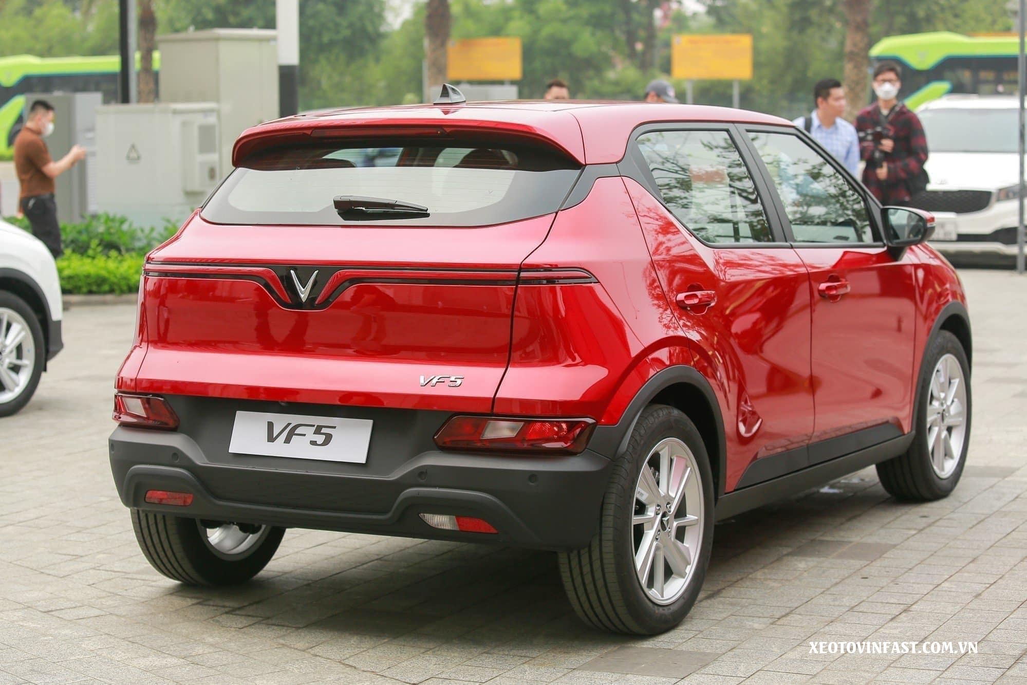 vinfast vf5 màu đỏ - 2
