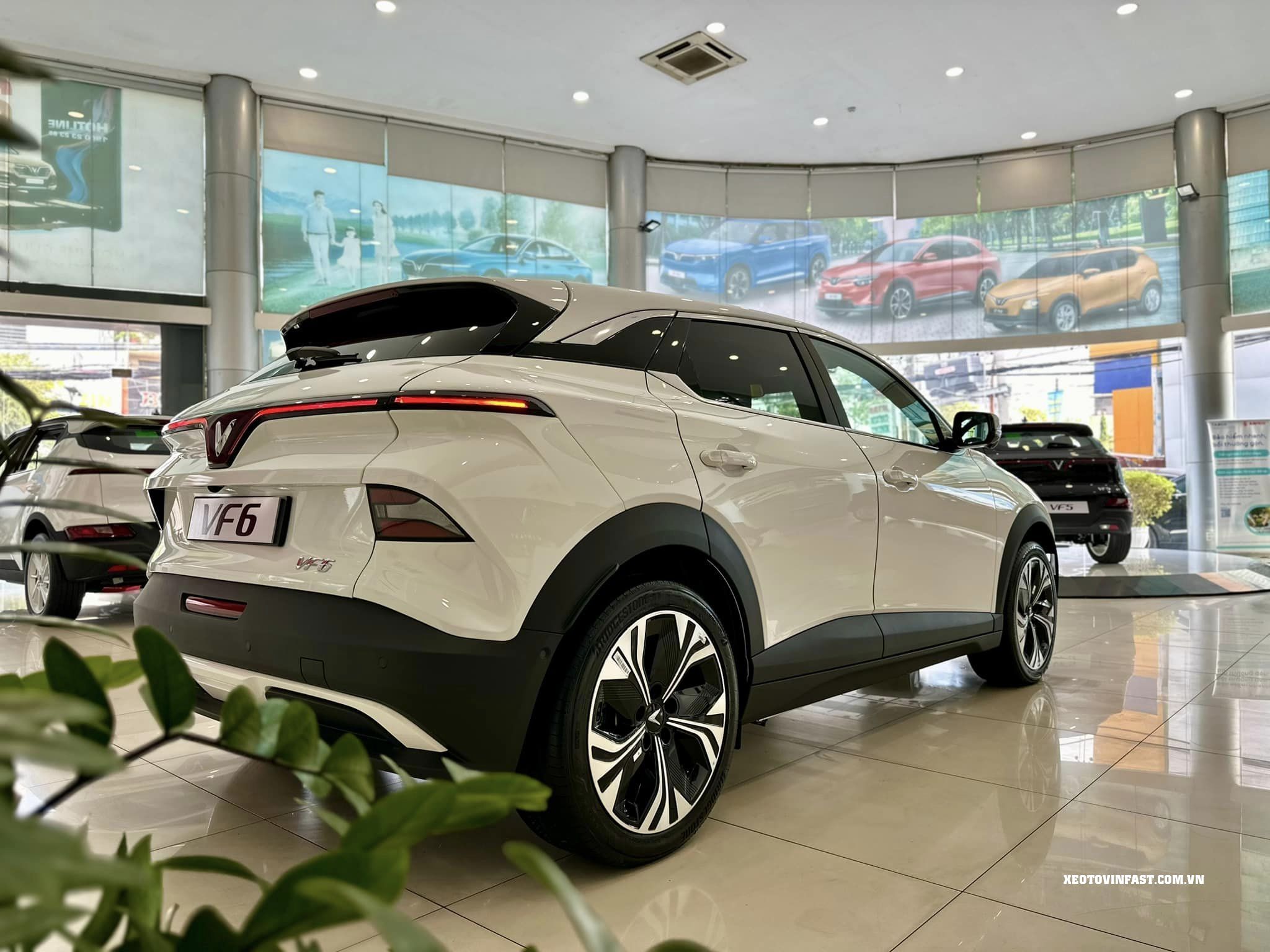 vinfast vf6 màu trắng - 4
