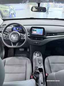 VinFast VF5 mau xanh la nhat 5