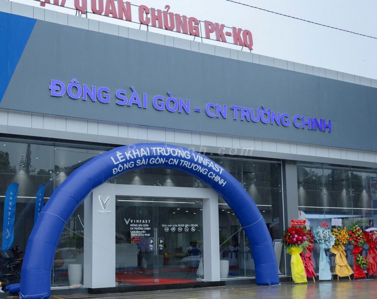 VinFast Đông Sài Gòn Trường Chinh - 1