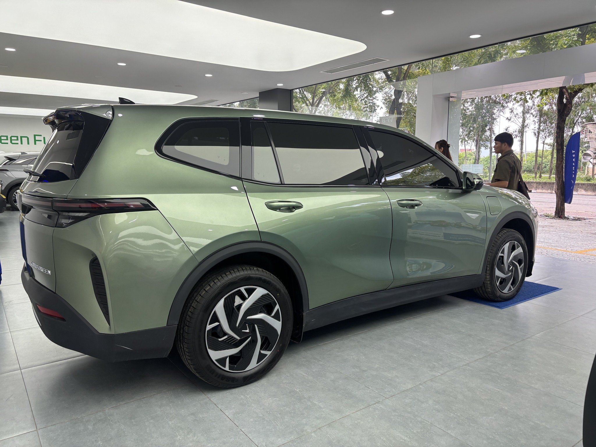 VinFast D1 Đồng Văn Cống - 4