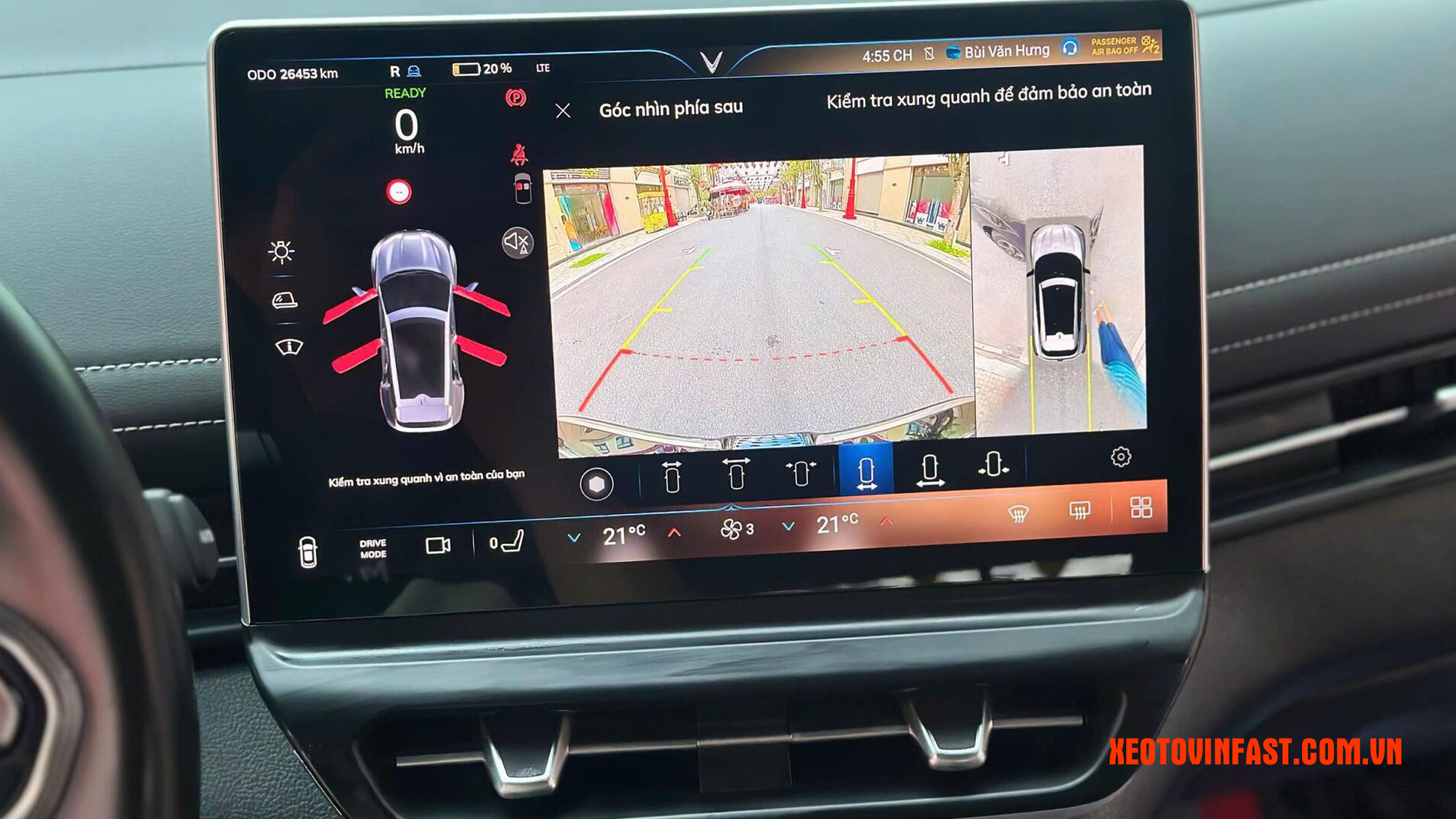 Vinfast vf7 tiêu chuẩn 2 | Màn hình giải trí trung tâm trên VF7 có khả năng hiển thị hình ảnh camera 360 độ cùng các tính năng hỗ trợ lái ADAS.