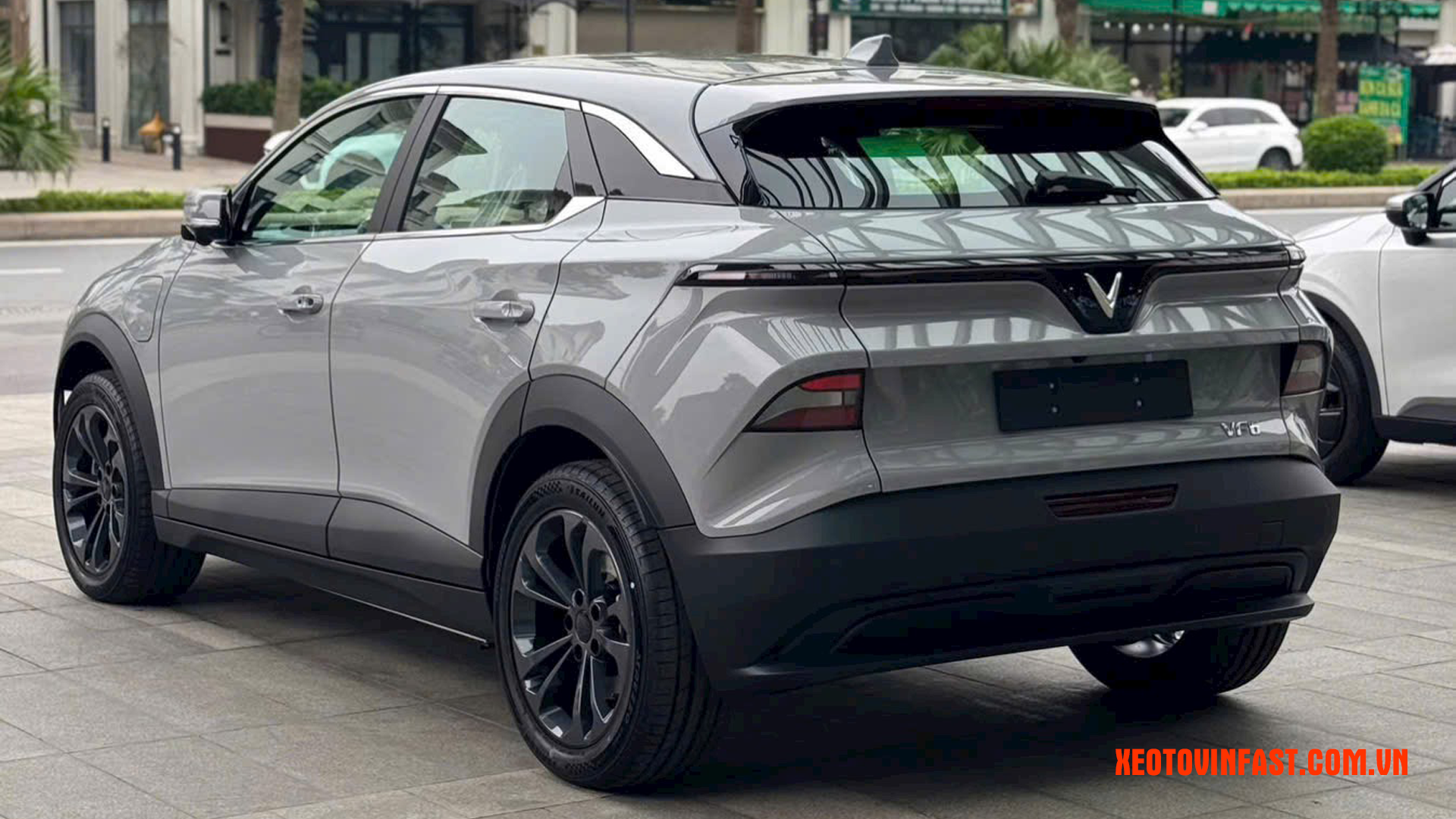 VF6 Plus tiêu chuẩn 2 | Hong xe VF6 Plus tiêu chuẩn 2